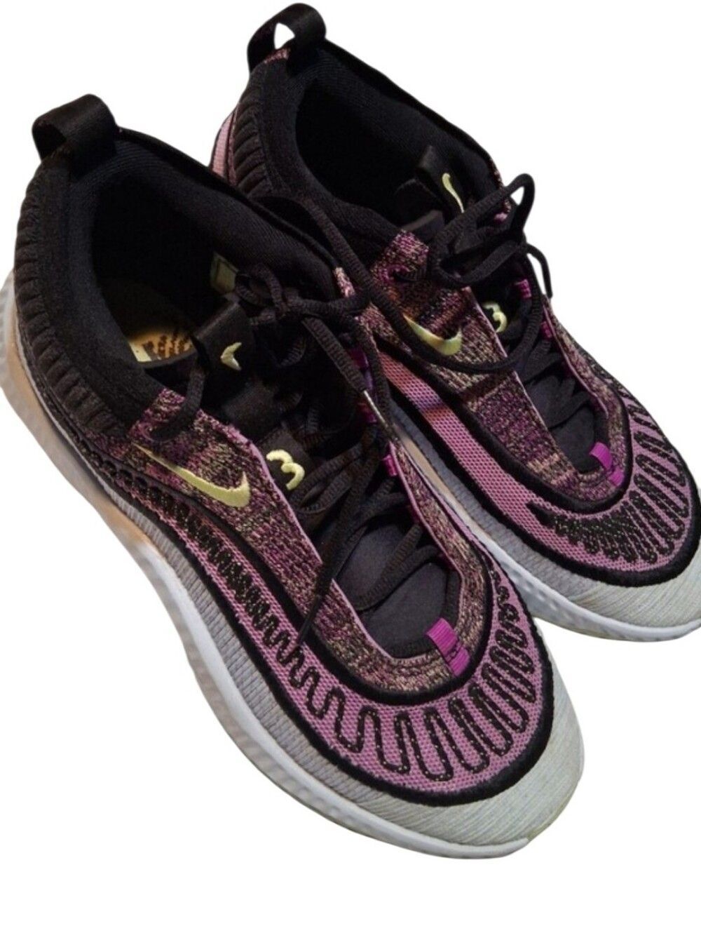 Nike Cosmic Unity 3 Basketball Shoes Rush Fuchsia Lemon Twist Low Top Size 10